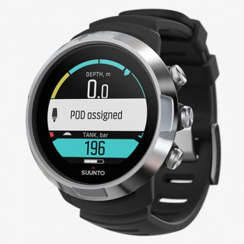 ss050190000-suunto-d5-black-perspective-view-pod-pairing-01